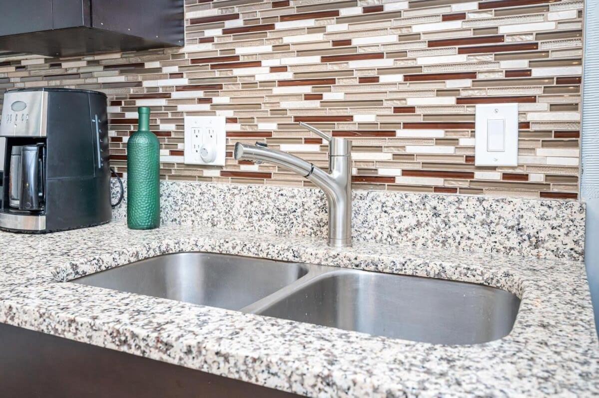 Downtown ! King Bed 24 Concierge! Onsite Parking Lm903 Apartment Atlanta Bagian luar foto
