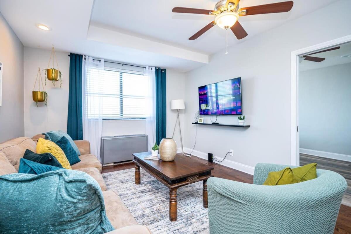 Downtown ! King Bed 24 Concierge! Onsite Parking Lm903 Apartment Atlanta Bagian luar foto